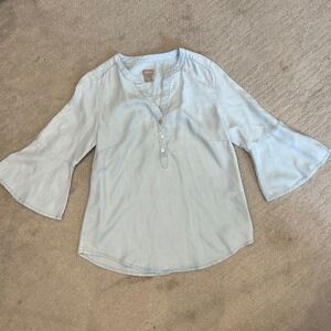 Chico's Chambray‎ Top Bell Sleeve Blouse Button Down Light Wash Size 0